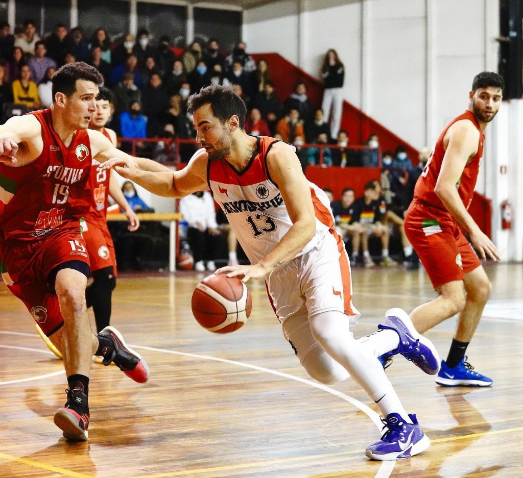 Club Manquehue doblegó a Sportiva Italiana y forzó el tercer choque - La  Roja Deportes