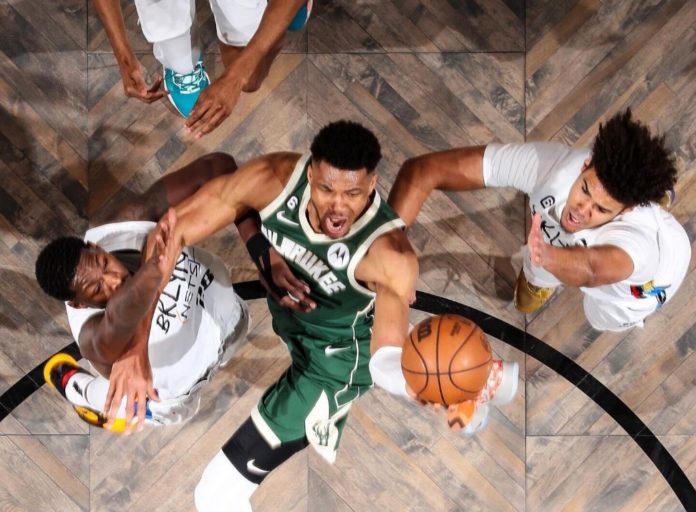 Giannis Antetokounmpo-Bucks de Milwaukee