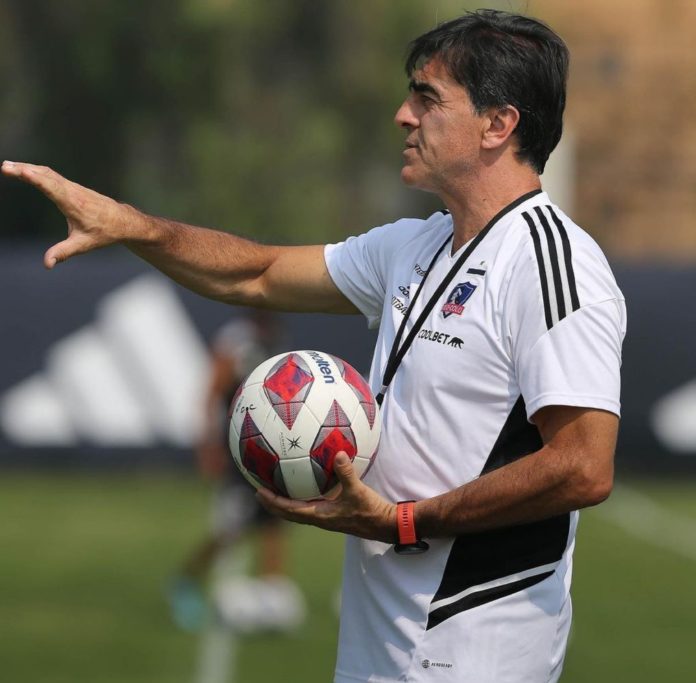 Gustavo Quinteros-Entrenador de Colo-Colo