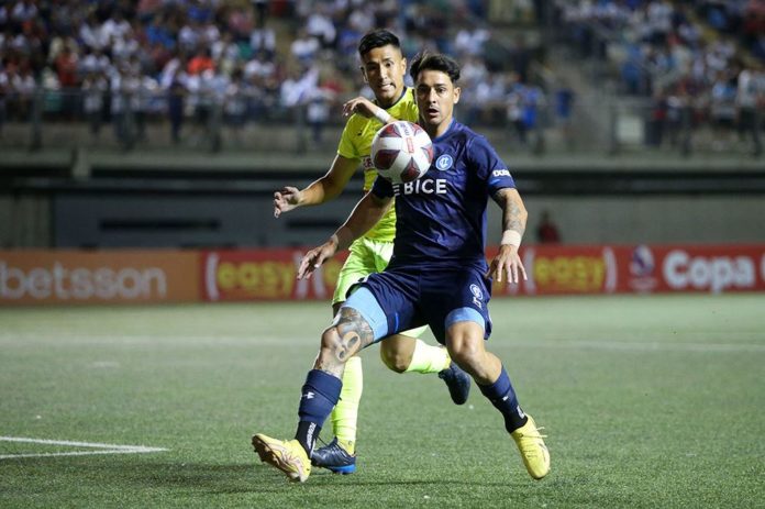 Deportes Colina-Universidad Católica